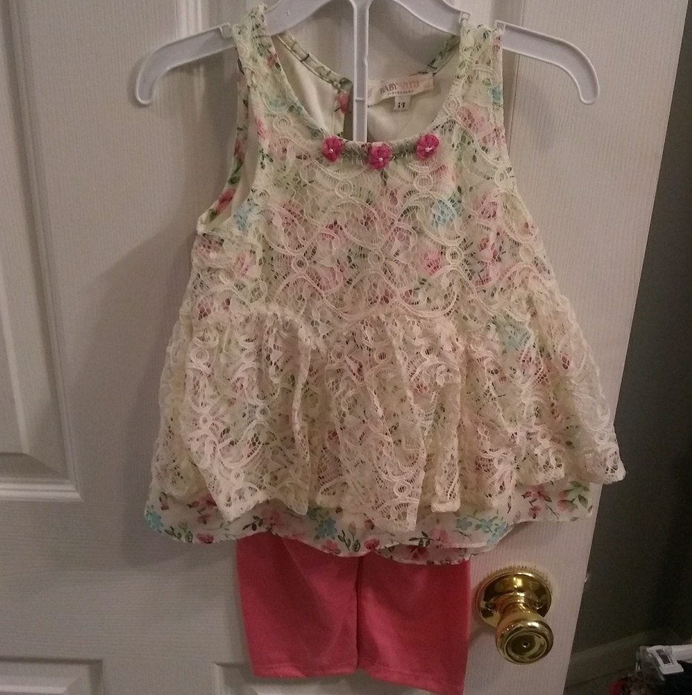 🎆5 for $25🎆Baby Sara floral lace outfit set 2T